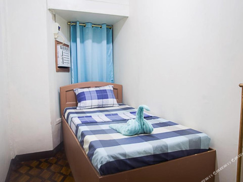 红多兹酒店-卡舍塔街酒店