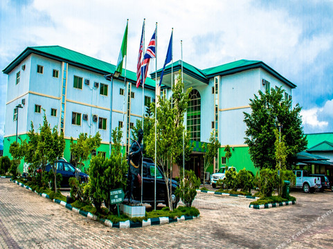 Ahoada酒店住宿-Matho Crystal Hotel