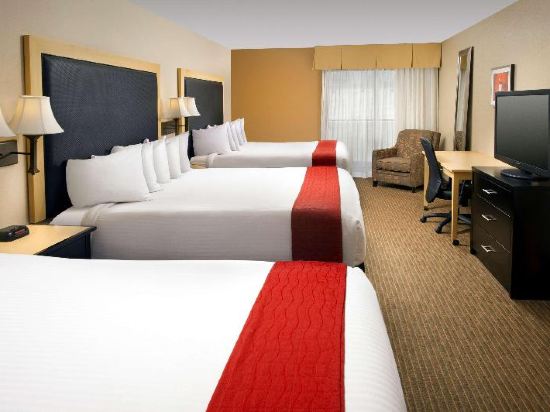 Best Western Alamo Suites Room Type - One Room Three King Suite