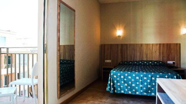 鸢尾花酒店-官方