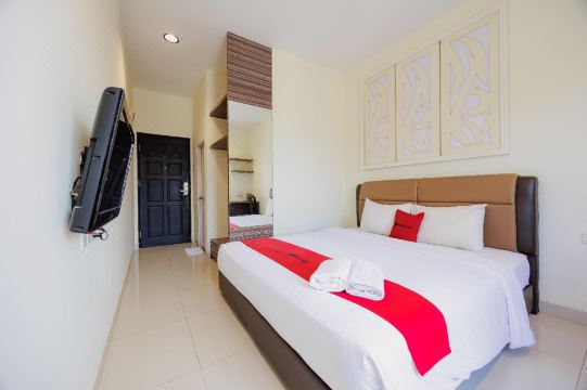 RedDoorz Plus Near Ferry Terminal Batam Center