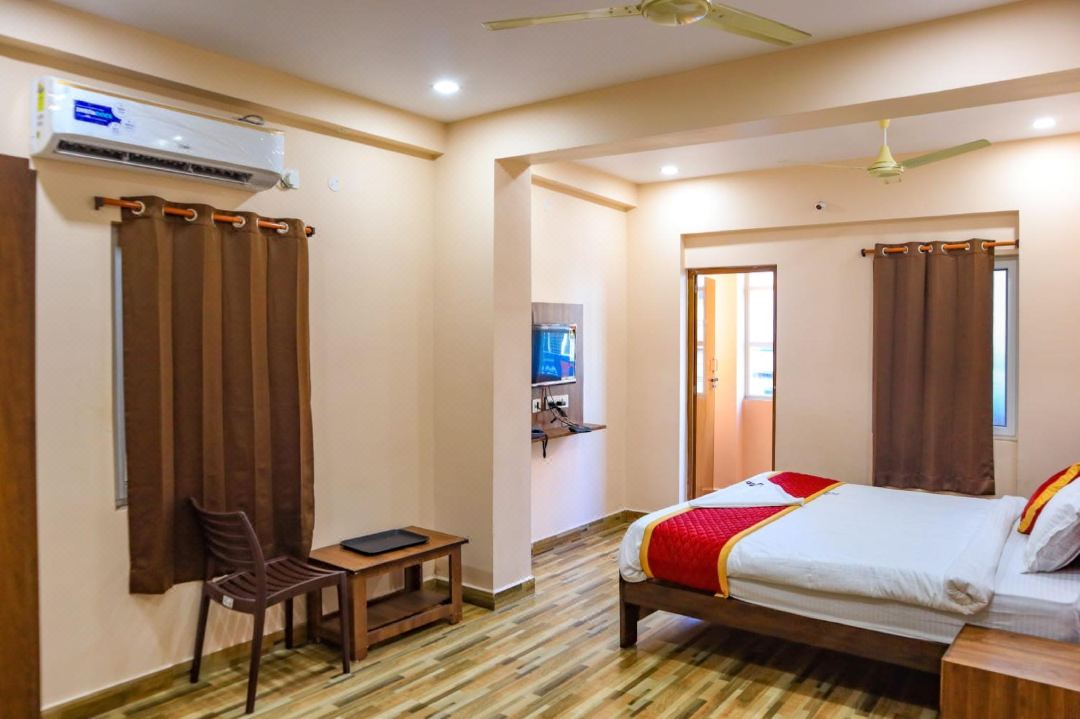 Hotel Radha Krishna