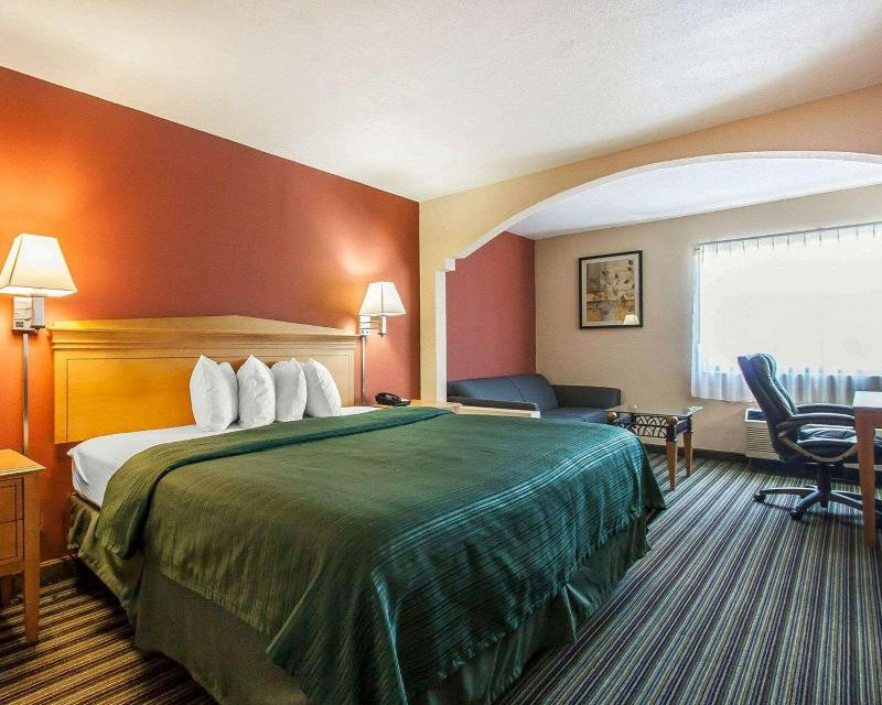 Williamsport酒店住宿-Econo Lodge Inn & Suites