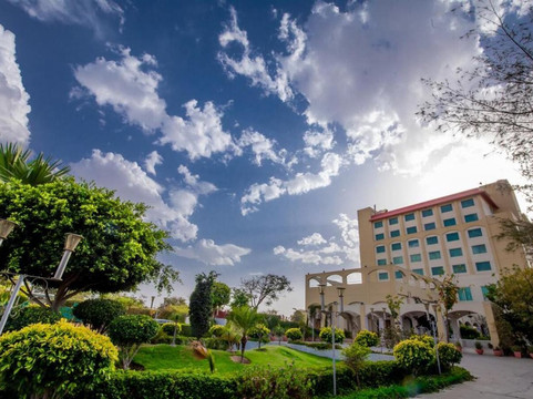 Muhana酒店住宿-斋浦尔绿党酒店