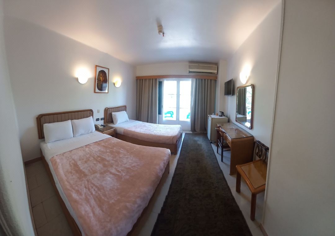 New Pola Hotel