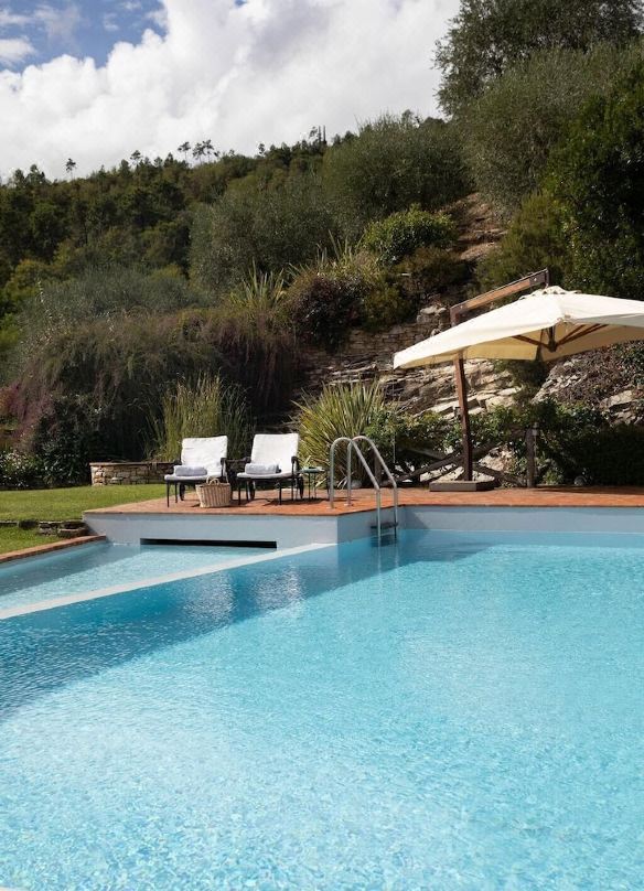 Luxury 6-Bed Tuscan Villa Near Lucca and Florence