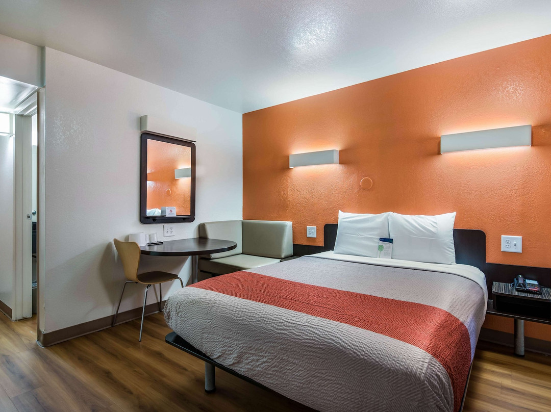 Motel 6 Birmingham- Bessemer