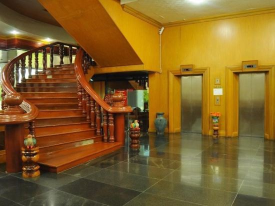 PathumThani Place Hotel