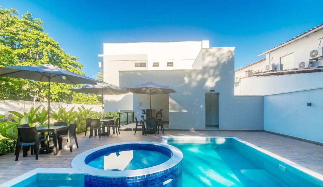 Full Stay With Pool Just 350m From the Beach in Porto Seguro PRY