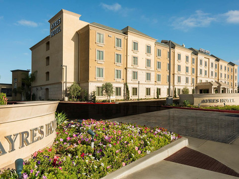 橘子郡酒店住宿-橙市艾尔斯酒店