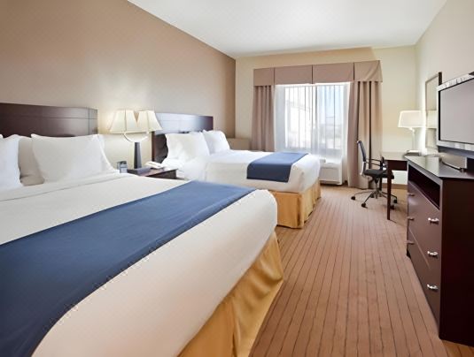 Holiday Inn Express & Suites NAPA VALLEY-AMERICAN CANYON by IHG