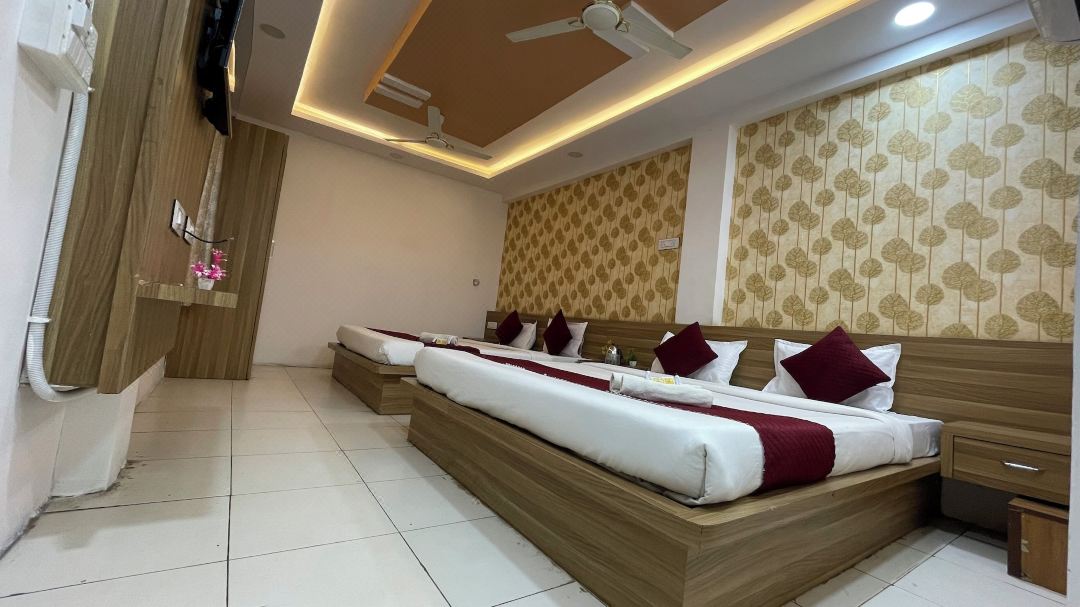 LOTO HOTEL MAHAKAL Ujjain Tower Chowk