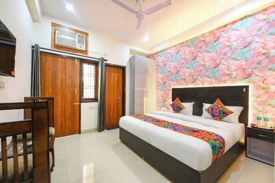 FabHotel VR Residency -1 km to Aiims