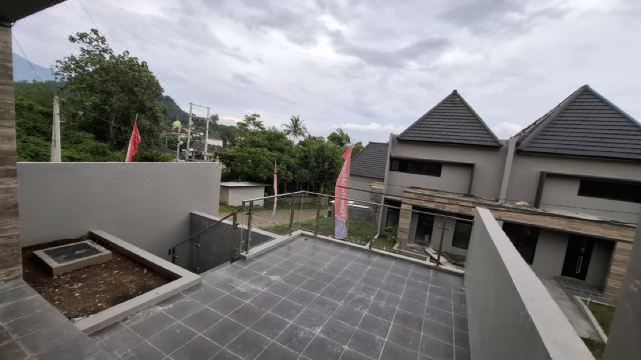 Villa Nora 2 With Private Pool at Batu Malang