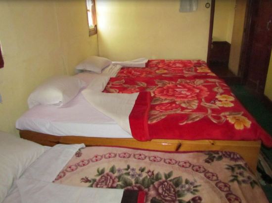 Golden Kalaw Inn Room Type - Triple Room upper Room