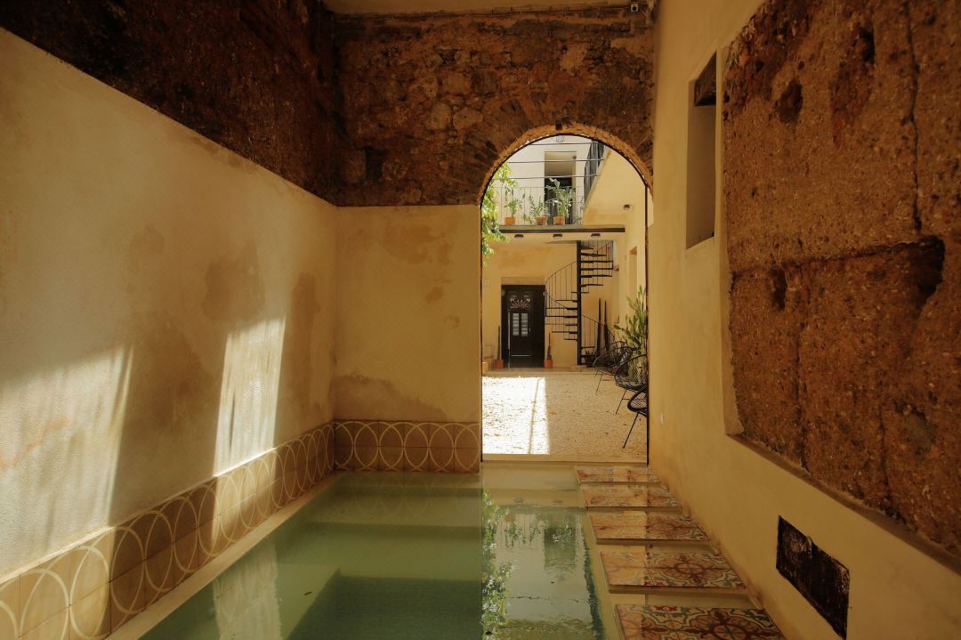 Fixie Lofts - Colonial Villa Suites with Pool
