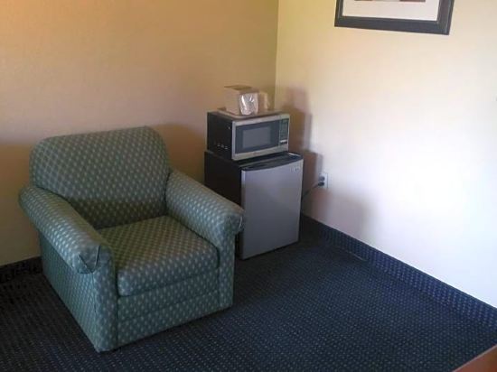 Red Carpet Inn Norwalk Room Type - King Room - Smoking 