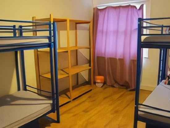 Saint James Backpackers Hostel Room Type - Bed in 4-Bed Mixed Dormitory Room