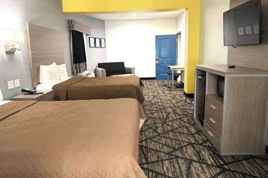 Hotel Royale IAH Airport North Houston I-45