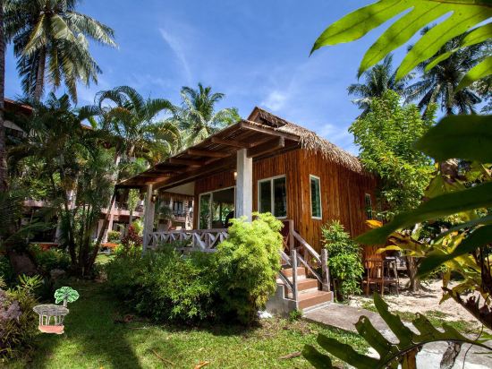 K.B. Resort, Koh Chang Room Type - Deluxe Beach Front Villa K.B. Resort, Koh Chang Room Type - Deluxe Beach Front Villa