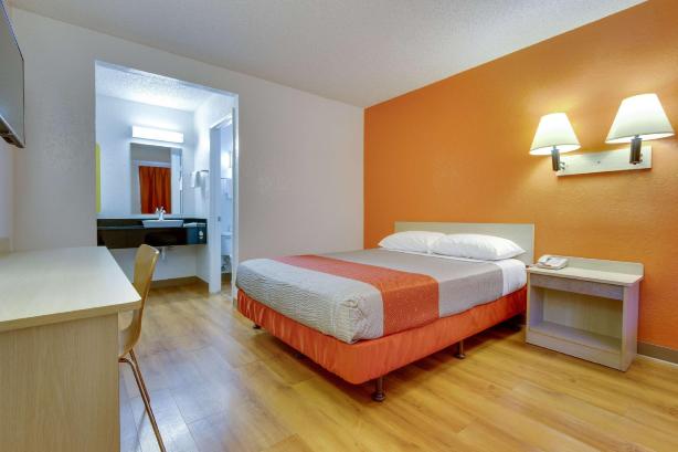 威斯康星巴拉布 - 德尔顿湖 6 号汽车旅馆-官方