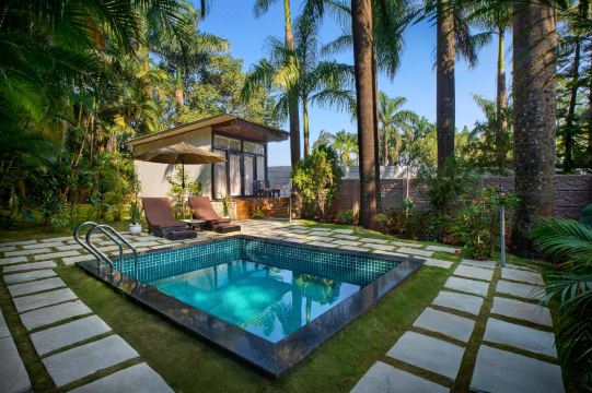 Pixotell Azzure - The Luxury Boutique Hotel