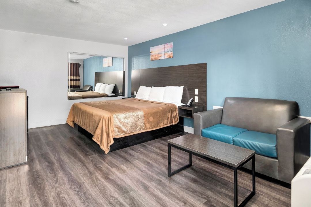 Moonlight Inn - Houston I-45 & Airline