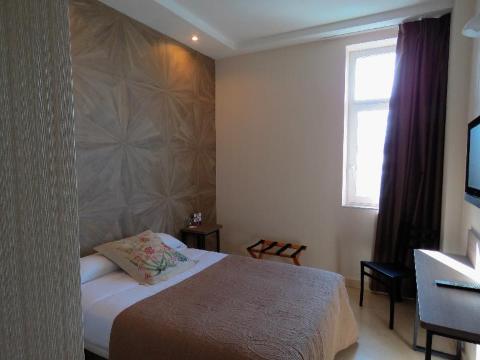 富恩拉夫拉达城酒店-官方