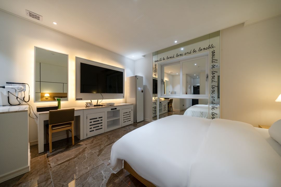 Yesan G Self Check in Hotel