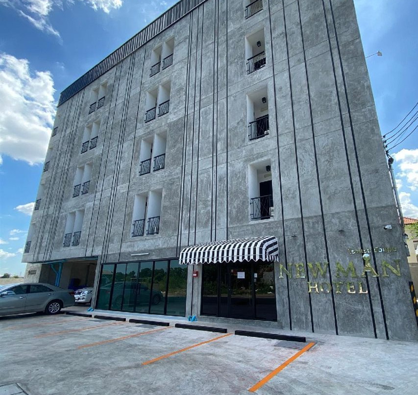 廊曼纽曼酒店