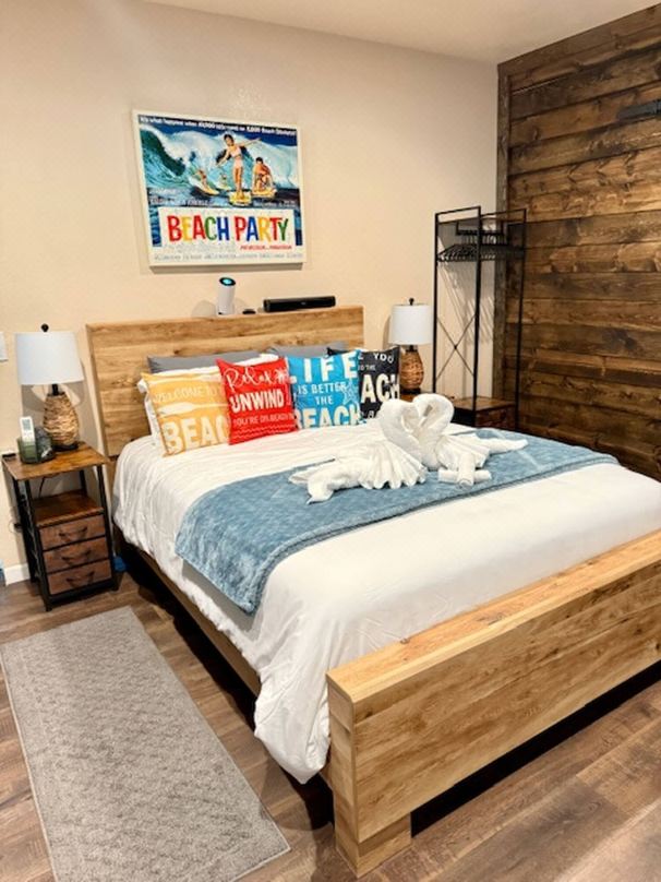 Tropical Spa Studio, Jacuzzi, Kitchen, Sparks