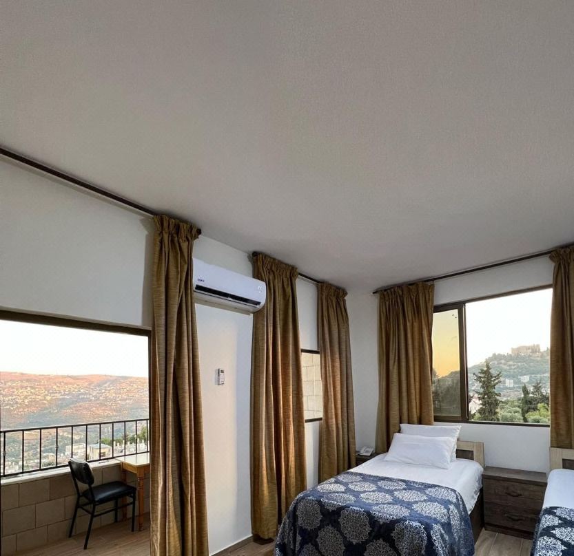 Al-Jabal Castle Hotel - Ajloun