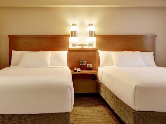 Hyatt Place Orlando Airport Room Type - Double Room with Two Double Beds and Sofa Bed