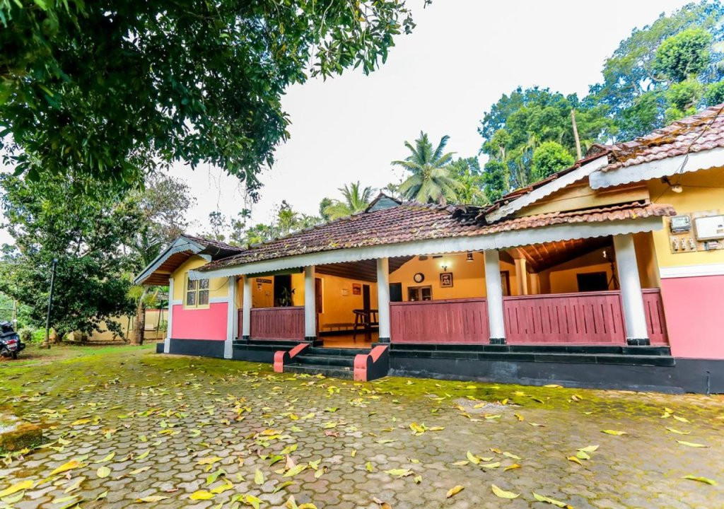 Chandragiri Heritage Bungalow and Cottages