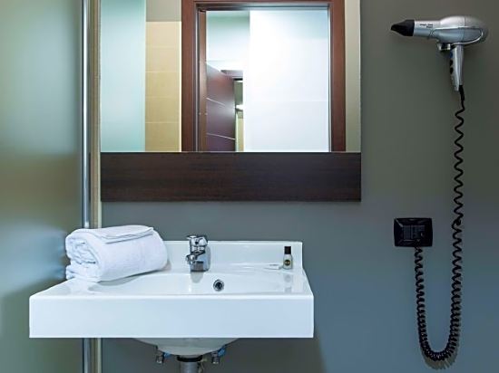 B&B Hotel Roma Trastevere Room Type - Twin Room