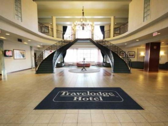 Travelodge Hotel by Wyndham Montreal Airport