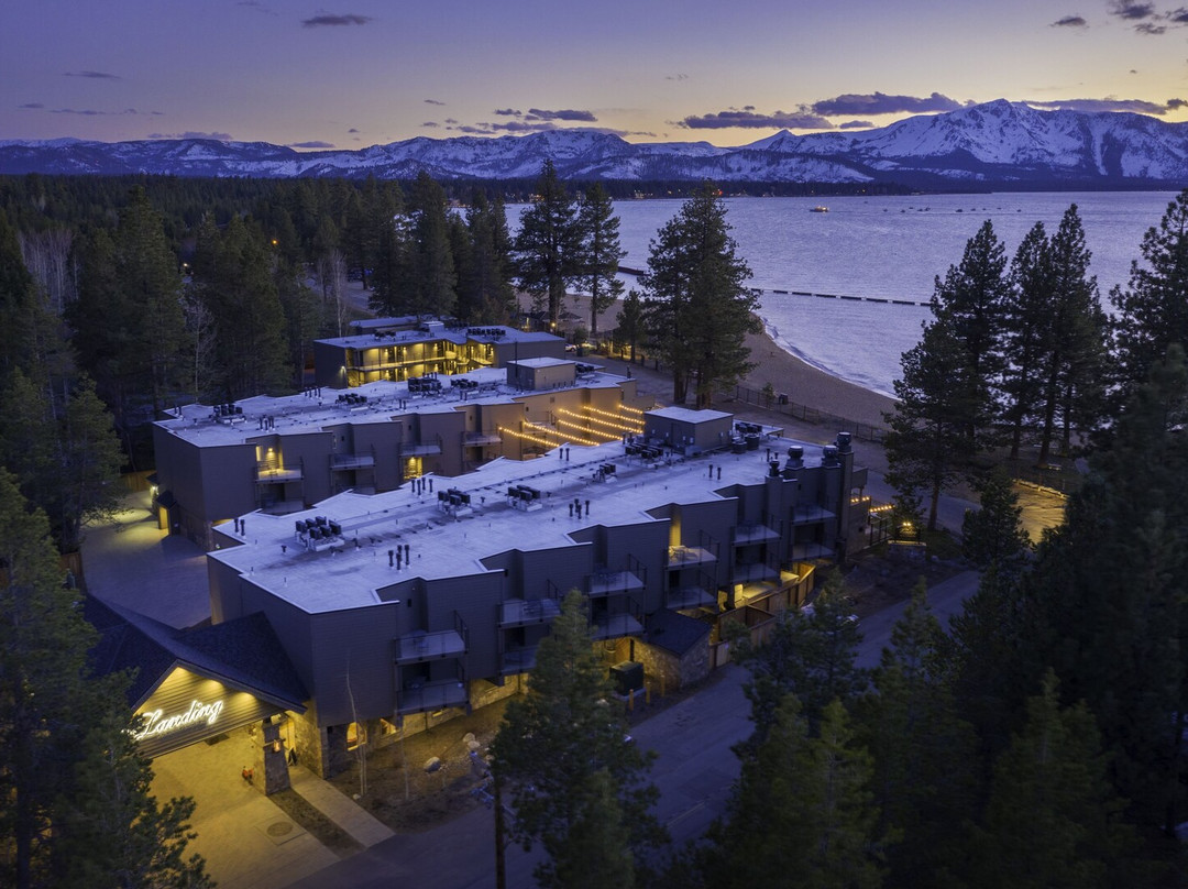 Zephyr Cove酒店住宿-兰丁度假酒店和Spa中心