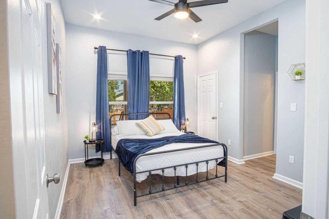 Inviting 4BR2BA Near Downtown Riverwalk