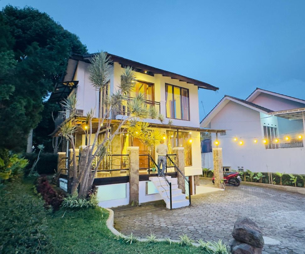 Villa G8 Lembang