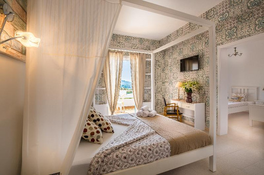 Vintage Hotel Bella Colina