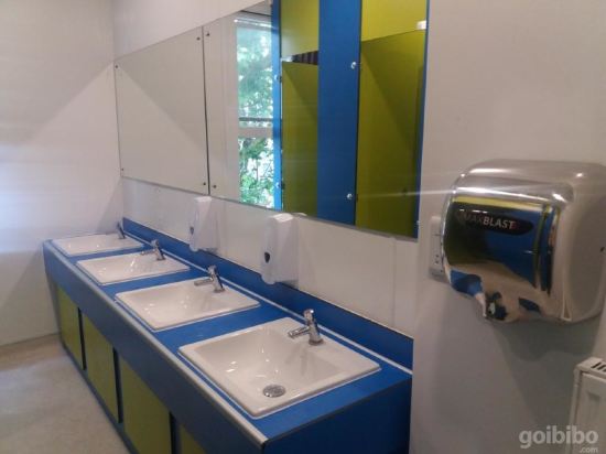 Saint James Backpackers Hostel Room Type - Bed in 6-Bed Mixed Dormitory Room
