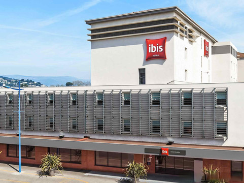 曼德琉-拉-那泡乐酒店住宿-宜必思戛纳曼得里尔酒店