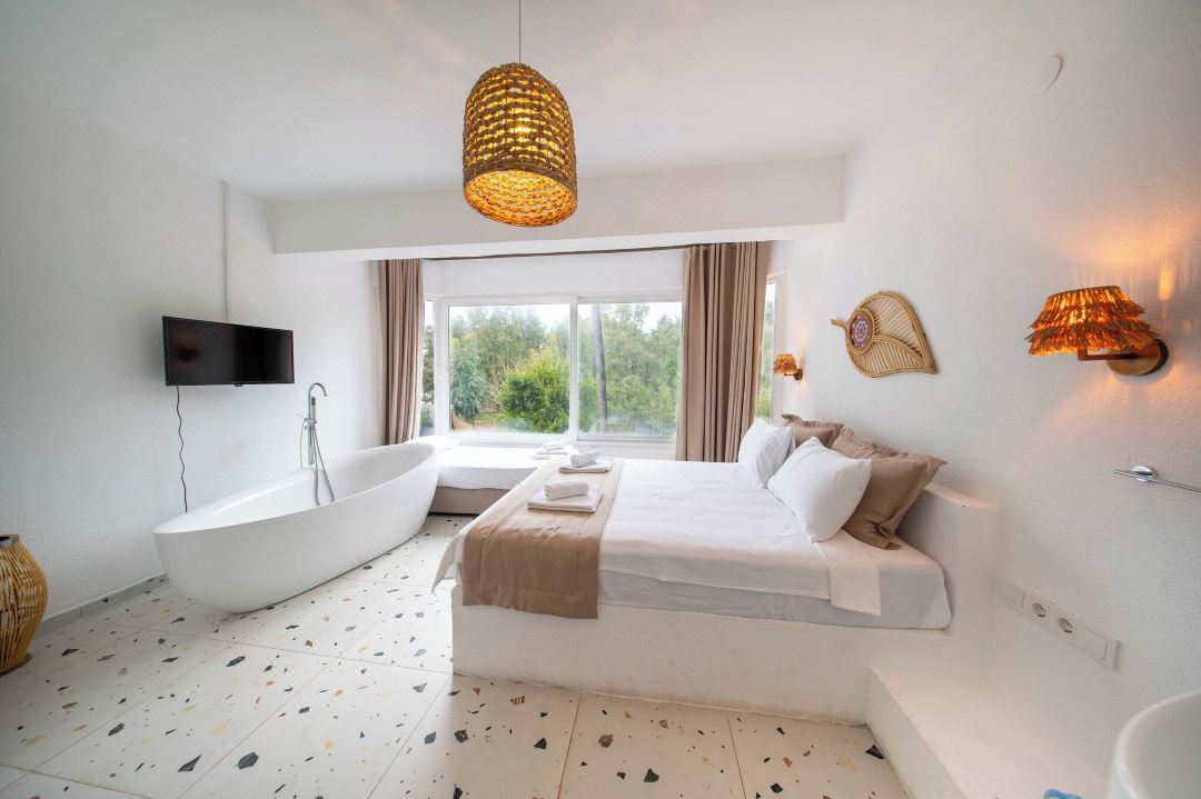 Thanos Hotel