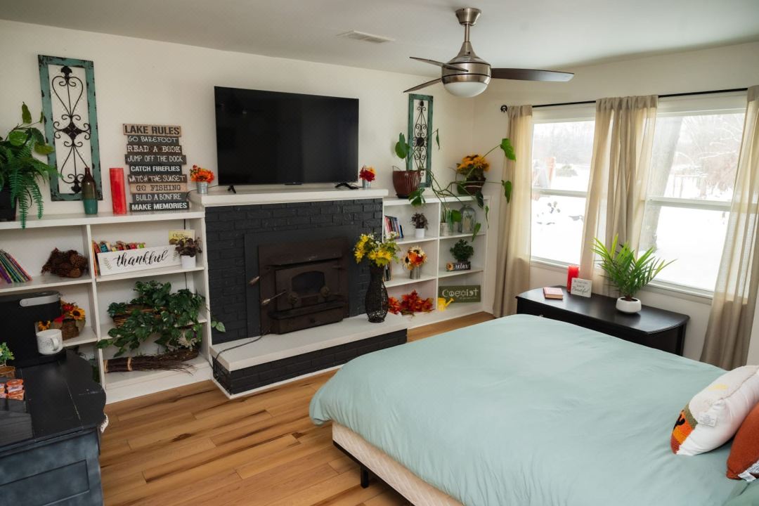 Lakehouse HOT TUB 8 Miles TO Downtown ON 60 Acres