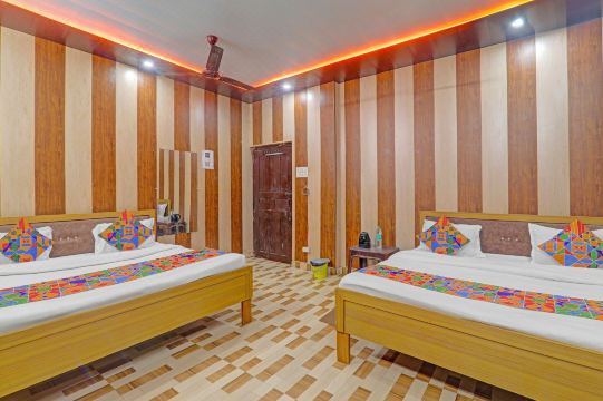 Via Shree Ram Aadhar 900 Mtr from Ram Mandir