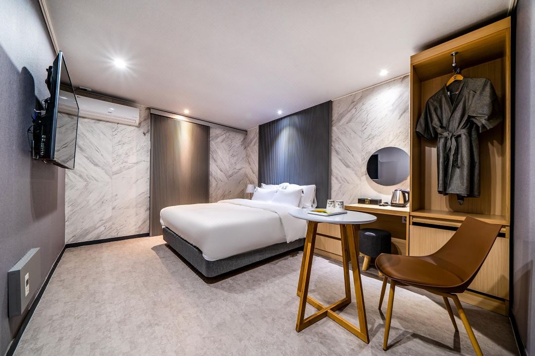 JJ Hotel