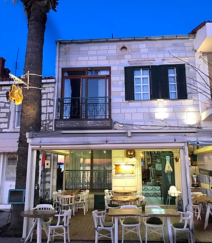 Ayshe Hotel