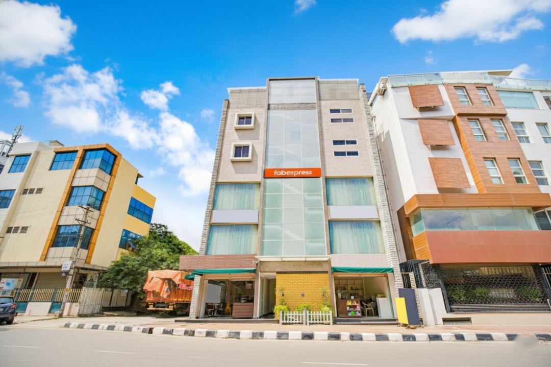 Via Kings Suites Hrbr Layout - Nr Manyata Tech Park