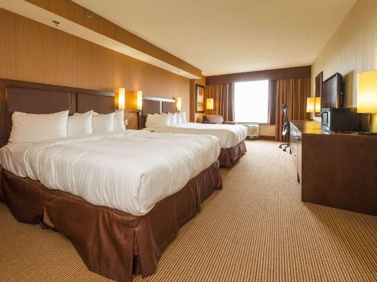 Quality Inn & Suites Levis Room Type - Queen Room with Two Queen Beds