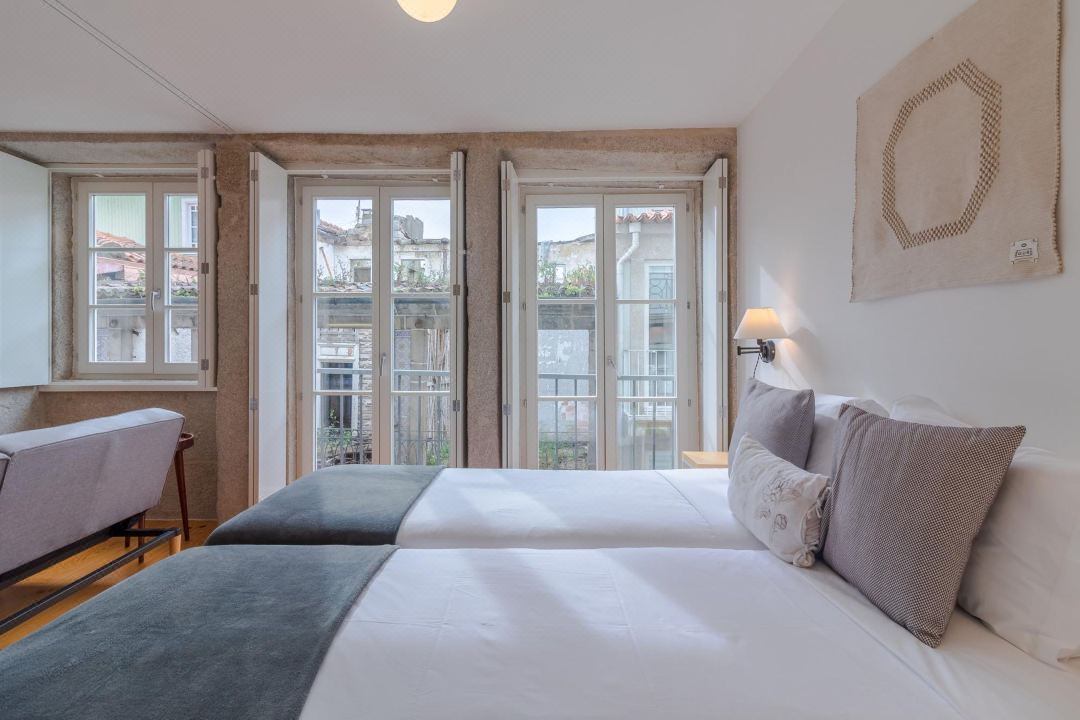 Tower 4T in Oporto with 1 bathrooms